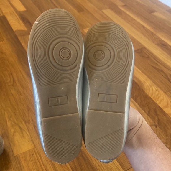 Krazy Kicks Girl’s Silver Ballet Flats With Star Size 11 - Picture 7 of 7